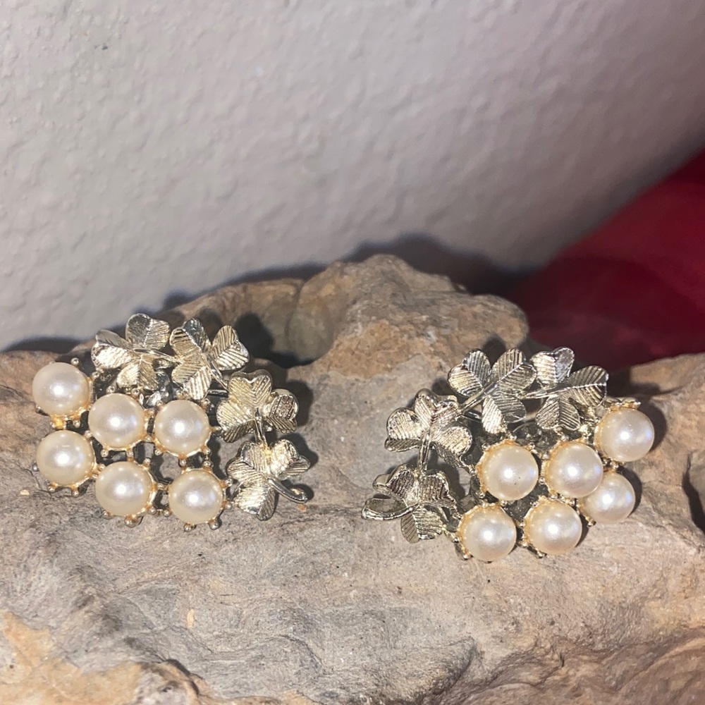 Vintage CORO Silver & Faux Pearl & Shamrocks CLIPON Earrings